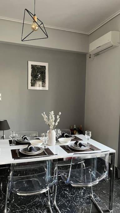 Beautiful Apartment Next To Metro Station Athènes Extérieur photo