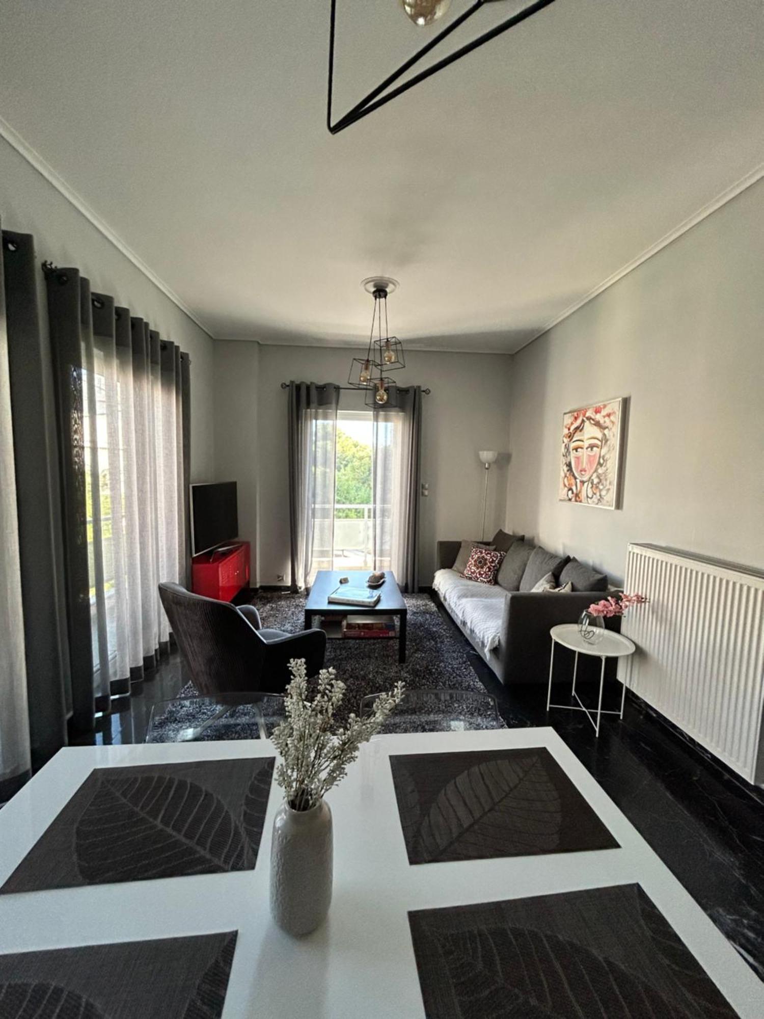 Beautiful Apartment Next To Metro Station Athènes Extérieur photo