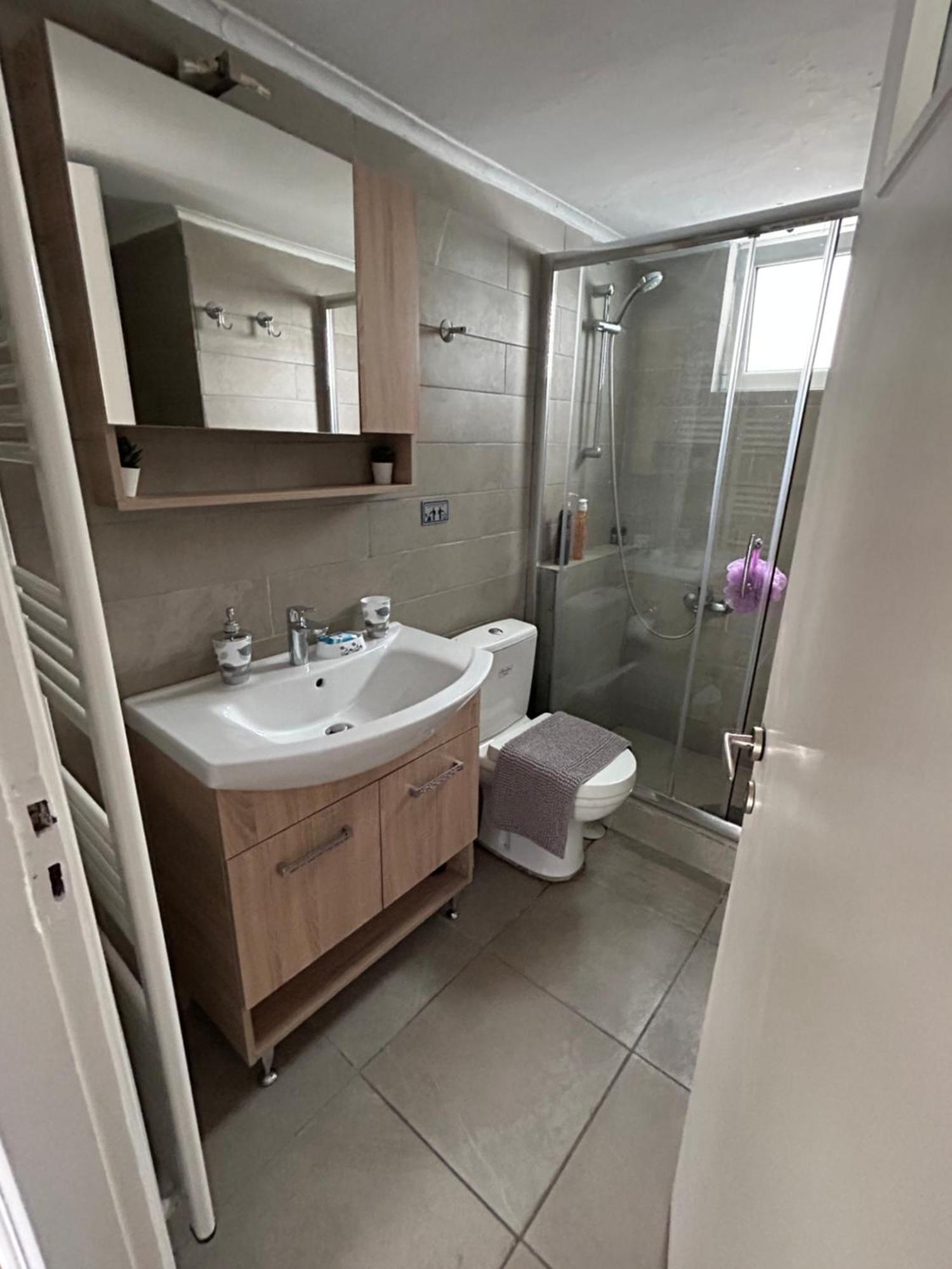 Beautiful Apartment Next To Metro Station Athènes Extérieur photo